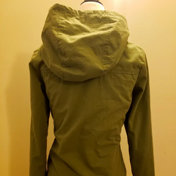 Bench Jacket - Picture 2 of 8